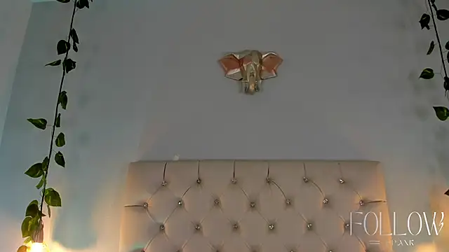 GabrielaSuarez  online show from 05-13-26, 07:55