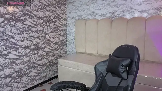 Evy Luxx v online show from 02-04-26, 03:45