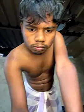 Snapshot of banty05 chatting on 12-04-25, 02:43 banty05 online show from 12-04-25, 02:43