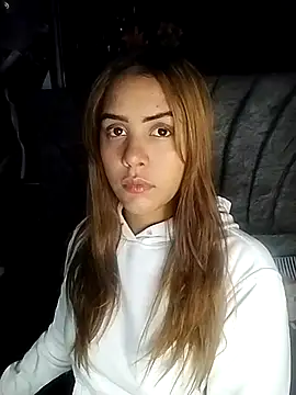 Snapshot of Allisongray-- chatting on 11-14-25, 09:19 Allisongray-- online show from 11-14-25, 09:19