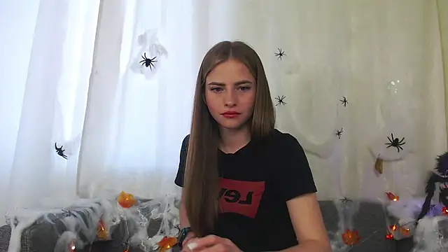 Snapshot of Sansa_Dream chatting on 10-16-25, 08:15 Sansa Dream online show from 10-16-25, 08:15