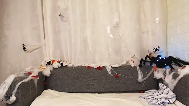 Snapshot of Sansa_Dream chatting on 10-29-25, 12:40 Sansa Dream online show from 10-29-25, 12:40