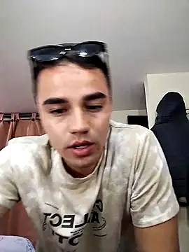 ElProhibido  online show from 11-14-25, 03:27