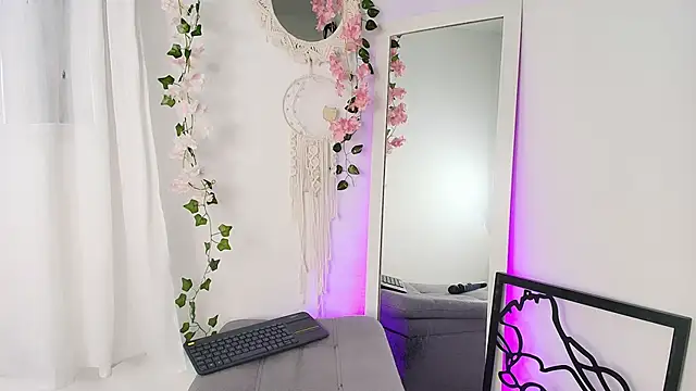 Snapshot of abaroose chatting on 02-15-26, 10:06 abaroose online show from 02-15-26, 10:06