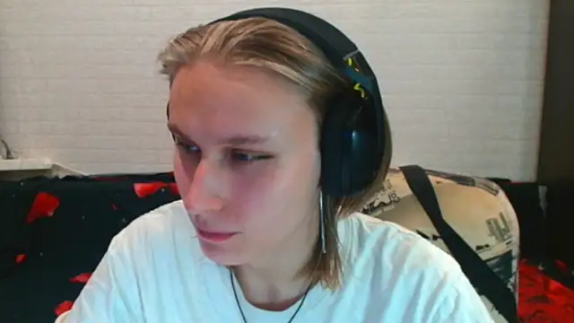 Snapshot of VerucaHalston chatting on 11-20-25, 01:33 VerucaHalston online show from 11-20-25, 01:33