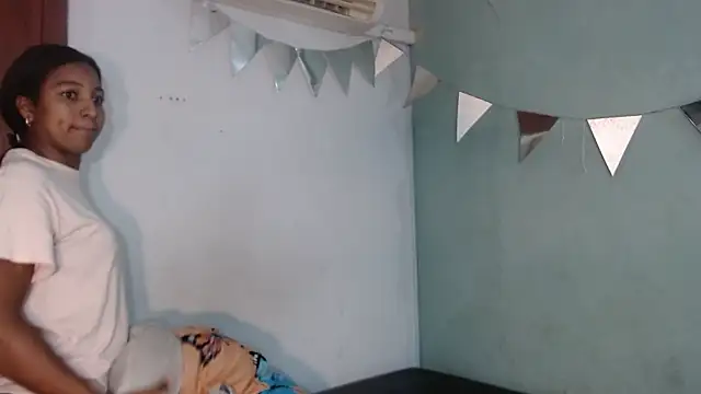 emma stone54 online show from 12-02-25, 06:58