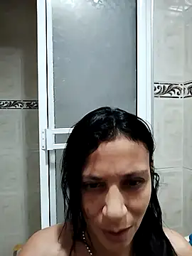 Queen evaluna online show from 11-26-25, 05:03