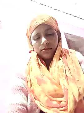 Snapshot of Pirvesh_singh chatting on 12-15-25, 07:07 Pirvesh singh online show from 12-15-25, 07:07