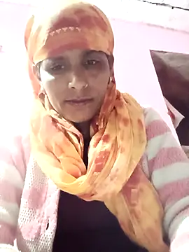 Snapshot of Pirvesh_singh chatting on 12-19-25, 04:47 Pirvesh singh online show from 12-19-25, 04:47