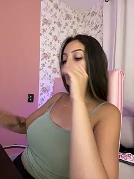 BelleRune online show from 02-12-26, 04:57