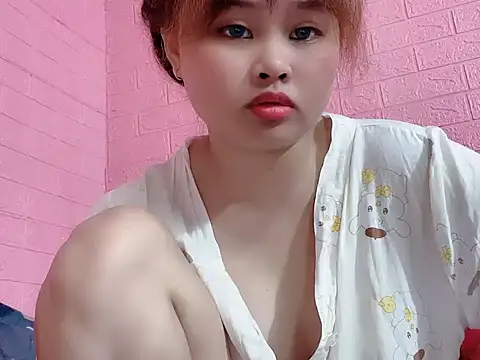 Lina8386 online show from 11-17-25, 10:04