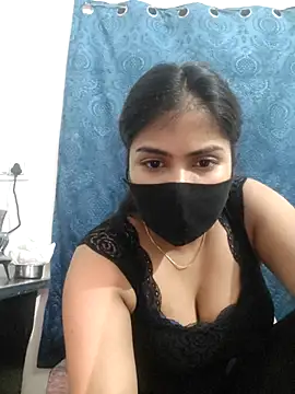 Snapshot of Red_Love_1 chatting on 02-02-26, 07:45 Red Love 1 online show from 02-02-26, 07:45