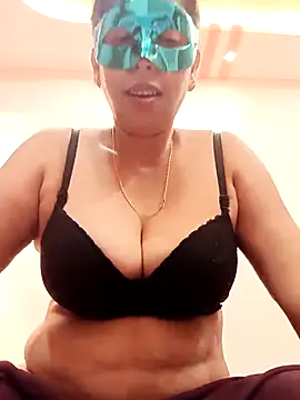 Nisha  19 online show from 12-02-25, 07:42