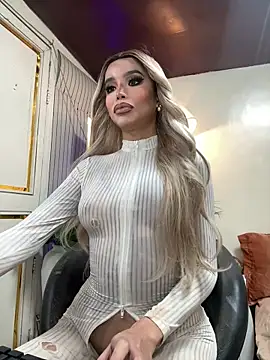  SandraHornball  online show from 12-15-25, 04:00