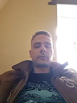 Snapshot of Gregorywhitelegs chatting on 04-04-26, 12:02 Gregorywhitelegs online show from 04-04-26, 12:02