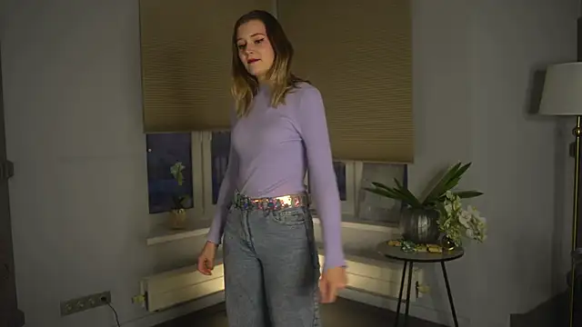 SusyGlines online show from 11-18-25, 03:23