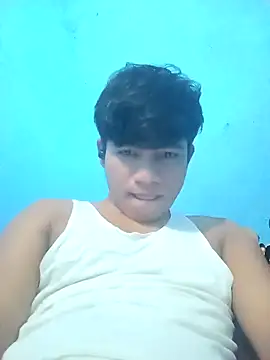 Snapshot of Ayetun008 chatting on 01-06-26, 03:27 Ayetun008 online show from 01-06-26, 03:27