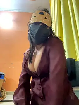 Snapshot of sexyayeshadesi chatting on 01-12-26, 06:13 sexyayeshadesi online show from 01-12-26, 06:13