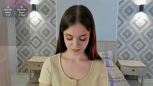 luxe girl online show from 04-28-26, 08:36