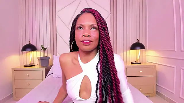 LailaDavidson online show from 12-19-25, 12:23