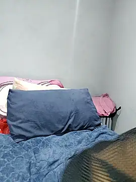 Naive618 online show from 11-18-25, 09:30