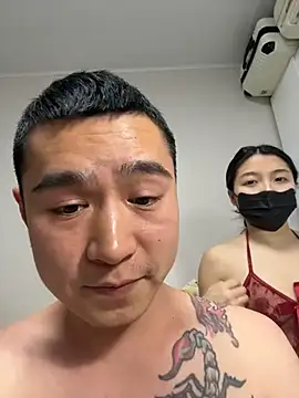 Snapshot of Mengmeng06 chatting on 02-04-26, 02:12 Mengmeng06 online show from 02-04-26, 02:12