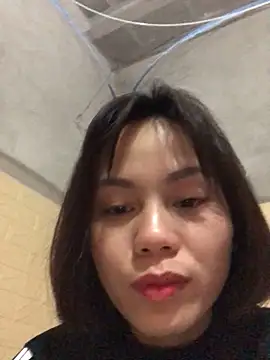 Snapshot of Trangbabylove chatting on 01-16-26, 11:09 Trangbabylove online show from 01-16-26, 11:09