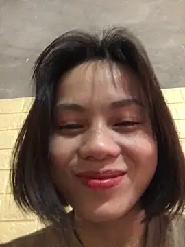 Snapshot of Trangbabylove chatting on 02-05-26, 01:10 Trangbabylove online show from 02-05-26, 01:10