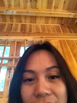 Snapshot of Trangbabylove chatting on 02-15-26, 02:52 Trangbabylove online show from 02-15-26, 02:52