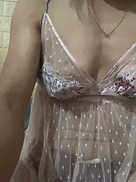 Trangbabylove online show from 06-05-26, 05:58