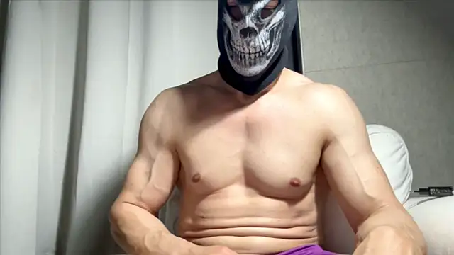 Luna MaskedMan online show from 06-05-26, 11:10