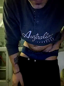 Snapshot of platone09 chatting on 11-02-25, 10:01 platone09 online show from 11-02-25, 10:01