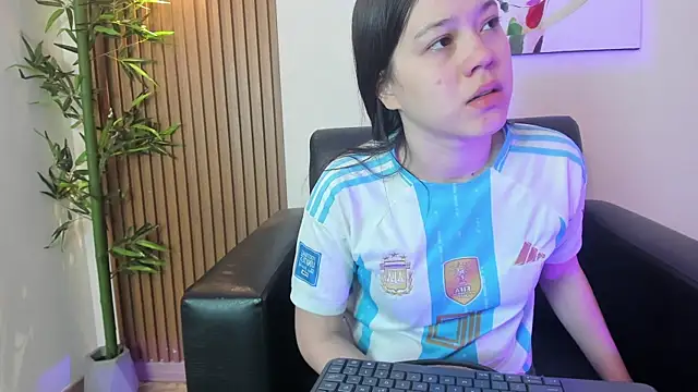 Emily Frostt online show from 07-16-26, 11:38