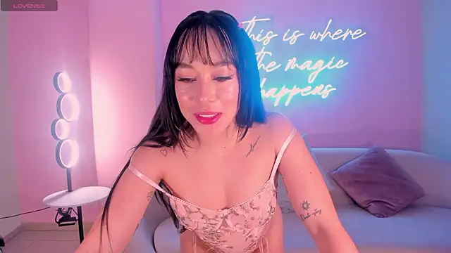 Snapshot of ZaraKafruni chatting on 02-13-26, 04:08 ZaraKafruni online show from 02-13-26, 04:08