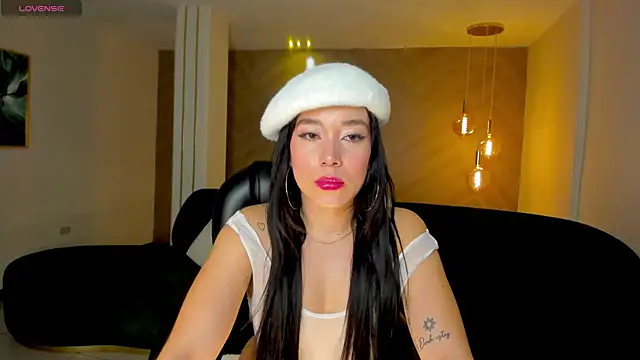 Snapshot of ZaraKafruni chatting on 03-12-26, 04:18 ZaraKafruni online show from 03-12-26, 04:18