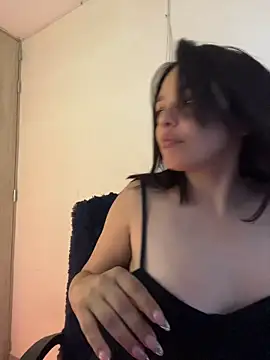 LaraDanverss online show from 06-20-26, 12:08