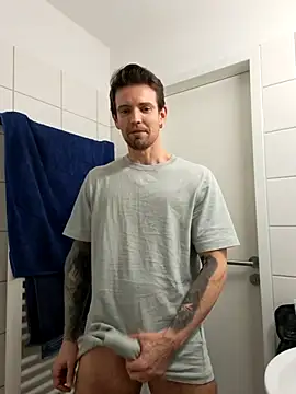 Snapshot of Mystery_Mark chatting on 02-17-26, 07:09 Mystery Mark online show from 02-17-26, 07:09