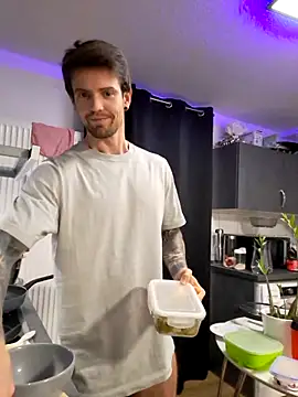 Snapshot of Mystery_Mark chatting on 03-05-26, 08:05 Mystery Mark online show from 03-05-26, 08:05