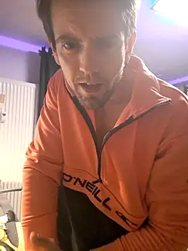 Snapshot of Mystery_Mark chatting on 03-08-26, 06:44 Mystery Mark online show from 03-08-26, 06:44