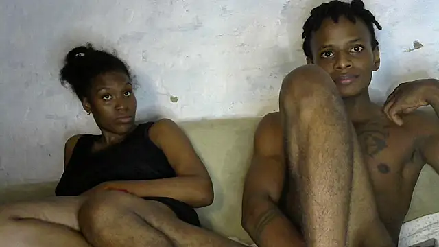 Snapshot of Mari_clau_hot chatting on 11-15-25, 01:14 Mari clau hot online show from 11-15-25, 01:14