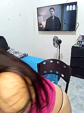 Snapshot of Damnhot26 chatting on 11-21-25, 02:54 Damnhot26 online show from 11-21-25, 02:54