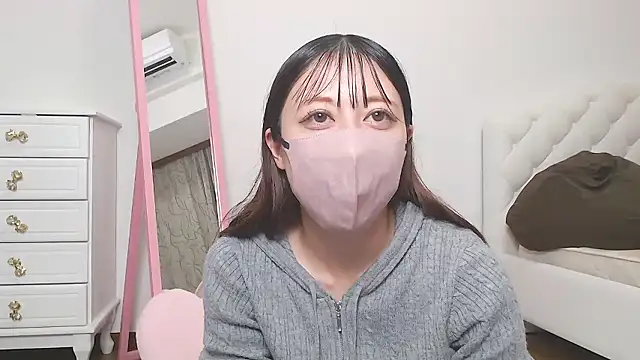 Snapshot of kana_Gcup chatting on 11-15-25, 01:07 kana Gcup online show from 11-15-25, 01:07