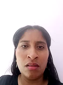 Snapshot of CarolinaNavas33 chatting on 03-25-26, 09:10 CarolinaNavas33 online show from 03-25-26, 09:10