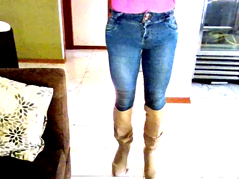 Snapshot of melany-michu chatting on 03-31-26, 05:35 melany-michu online show from 03-31-26, 05:35