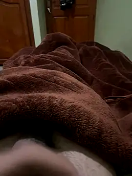 Snapshot of yassssst chatting on 11-27-25, 06:43 yassssst online show from 11-27-25, 06:43