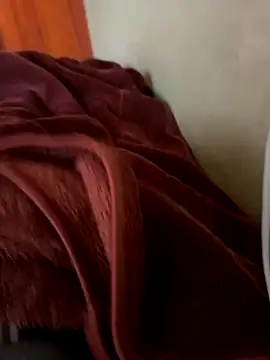 Snapshot of yassssst chatting on 12-04-25, 03:43 yassssst online show from 12-04-25, 03:43