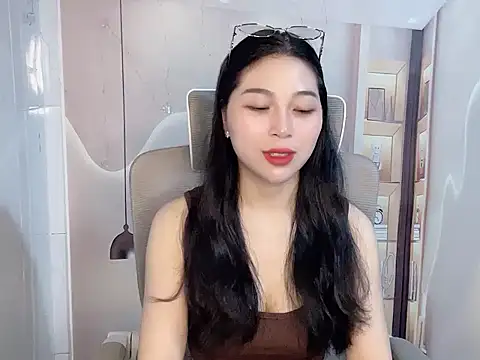 Lousii online show from 04-23-26, 02:13