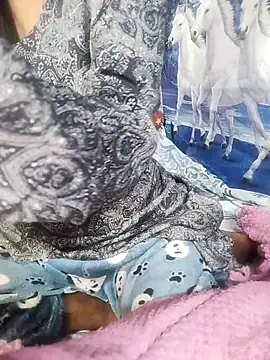 Snapshot of sexysushma1992 chatting on 02-19-26, 04:52 sexysushma1992 online show from 02-19-26, 04:52