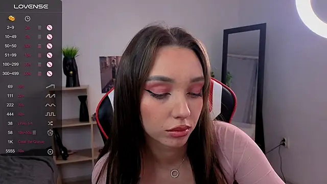 Emilia mala online show from 11-22-25, 09:25