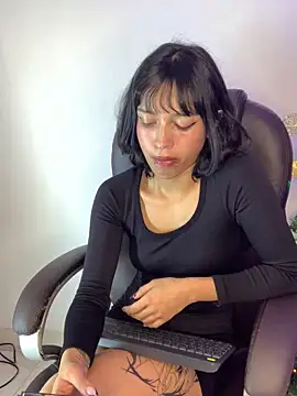 LiilithStonne online show from 12-19-25, 12:23